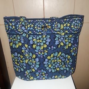 Vera tote